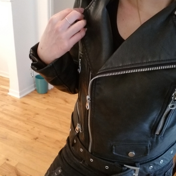 Faux Leather Jacket × Fur Collar🤘 - Picture 6 of 7